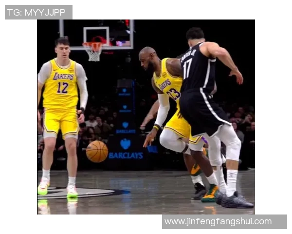 詹姆斯统治比赛，湖人大胜篮网！里夫斯复出助阵，东契奇轻松砍下24分